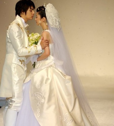 Các sao từng xuất hiện trong show diễn của Andre Kim - 33