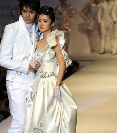 Các sao từng xuất hiện trong show diễn của Andre Kim - 35