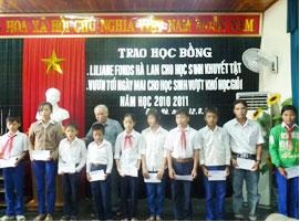 Quảng Trị: Trao 78 suất học bổng cho HS, SV vượt khó - 1 Quảng Trị: Trao 78 suất học bổng cho HS, SV vượt khó - 1