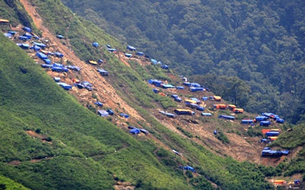 Vẫn chưa tìm được 4 nạn nhân sau 8 ngày tìm kiếm - 2