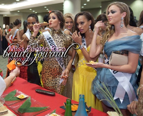 Mỹ nhân vui đùa trong tiệc tối - 7 Mỹ nhân vui đùa trong tiệc tối - 7