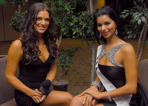 Mỹ nhân vui đùa trong tiệc tối - 12 Mỹ nhân vui đùa trong tiệc tối - 12