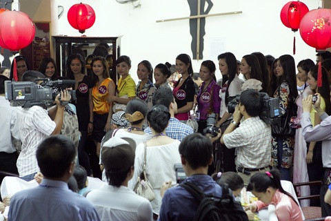 City tour cùng người đẹp - 3 City tour cùng người đẹp - 3