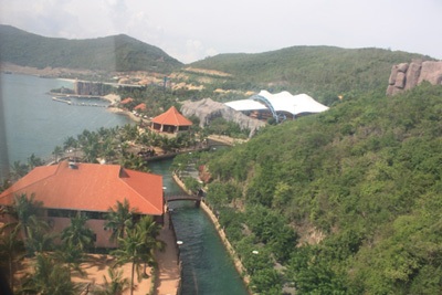 Đi cáp treo ngắm thiên đường biển đảo Nha Trang - 8