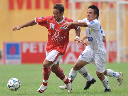 Hòa thất vọng, Hà Nội T&T vô địch V-League kém thuyết phục - 2 Hòa thất vọng, Hà Nội T&T vô địch V-League kém thuyết phục - 2