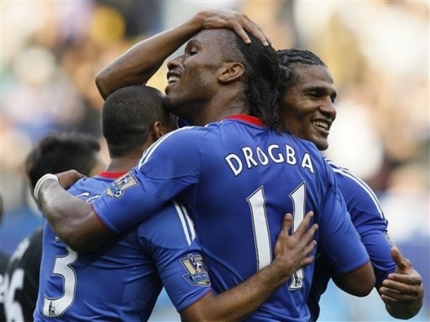 Drogba lập hat-trick, Chelsea đại thắng ngày mở màn - 1