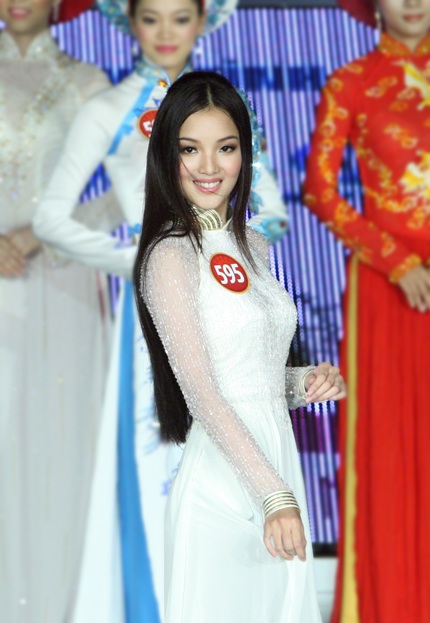 Ngắm gương mặt khả ái nhất cuộc thi HHVN 2010 - 12 Ngắm gương mặt khả ái nhất cuộc thi HHVN 2010 - 12