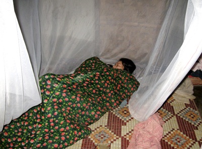 Người cựu chiến binh nghèo và 3 đứa con điên  - 3