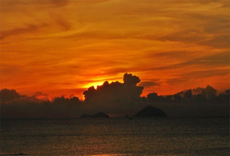 Chùm ảnh: Bình minh trên biển Nha Trang - 3 Chùm ảnh: Bình minh trên biển Nha Trang - 3