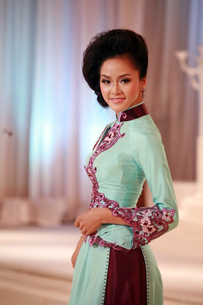 Người đẹp Áo dài Phạm Thị Thùy Linh tự hào về quốc phục - 12 Người đẹp Áo dài Phạm Thị Thùy Linh tự hào về quốc phục - 12