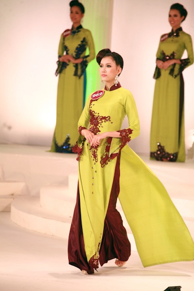 Người đẹp Áo dài Phạm Thị Thùy Linh tự hào về quốc phục - 14 Người đẹp Áo dài Phạm Thị Thùy Linh tự hào về quốc phục - 14