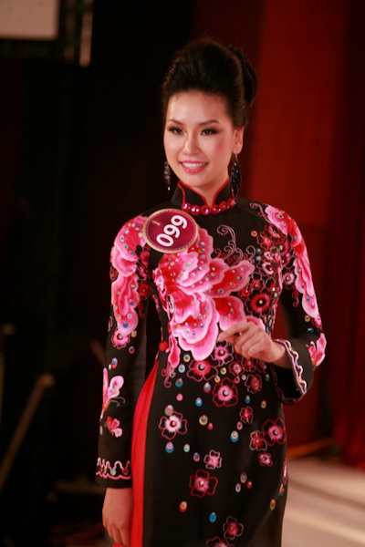 Người đẹp Áo dài Phạm Thị Thùy Linh tự hào về quốc phục - 18 Người đẹp Áo dài Phạm Thị Thùy Linh tự hào về quốc phục - 18