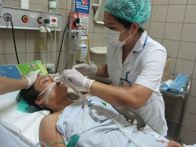 Nhận dạng vết thương do rắn độc cắn - 1 Nhận dạng vết thương do rắn độc cắn - 1