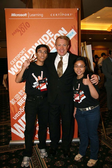 Cô sinh viên Ngân hàng thi tài Excel tại Mỹ - 2