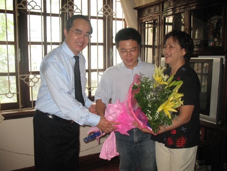 GS. Ngô Bảo Châu: "Được đi học là hạnh phúc"  - 2