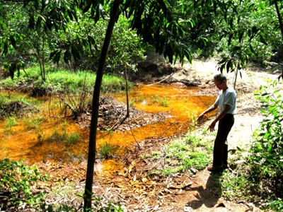 Hàng trăm người “ngạt thở” vì xưởng luyện kim loại màu - 3