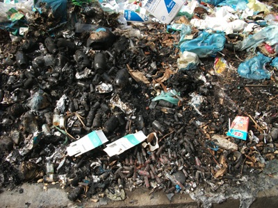 Bệnh viện Nam Đàn xử lý những bãi rác thải “rùng mình” - 2 Bệnh viện Nam Đàn xử lý những bãi rác thải “rùng mình” - 2