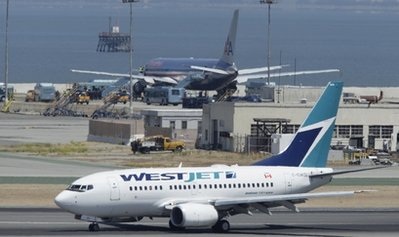 Mỹ lại náo loạn vì máy bay bị đe dọa - 1