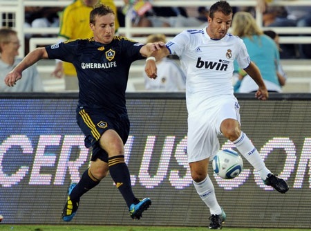 Van der Vaart mơ được khoác áo MU - 1 Van der Vaart mơ được khoác áo MU - 1