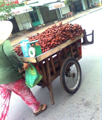 Cần Thơ: “Nhộn nhịp” Chợ vỉa hè - 3 Cần Thơ: “Nhộn nhịp” Chợ vỉa hè - 3