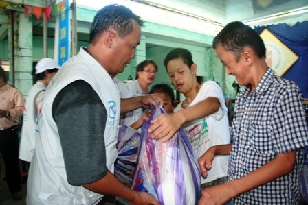 Kết thúc hành trình chia sẻ tình thương - 2 Kết thúc hành trình chia sẻ tình thương - 2