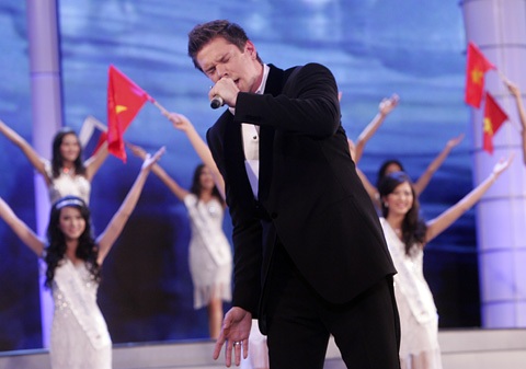 Lưu Thị Diễm Hương đăng quang HHTGNV 2010 - 9