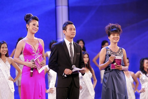 Lưu Thị Diễm Hương đăng quang HHTGNV 2010 - 8