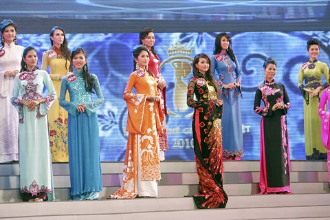 Những hình ảnh đẹp nhất trong đêm chung kết HHTGNV 2010 - 1 Những hình ảnh đẹp nhất trong đêm chung kết HHTGNV 2010 - 1
