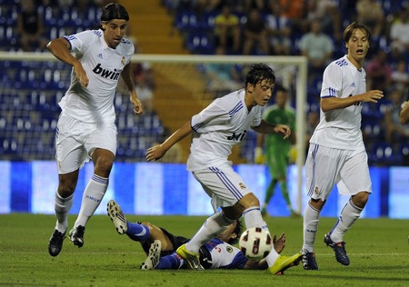 Benzema tỏa sáng, Real Madrid đánh bại Hercules - 1