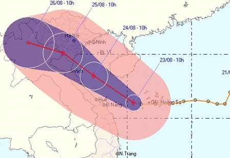 Bão giật cấp 12 trên biển, mưa to diện rộng ở đất liền - 1