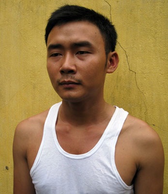 Bắt nhanh hung thủ giết người, cướp tài sản vì máu “đỏ đen” - 1 Bắt nhanh hung thủ giết người, cướp tài sản vì máu “đỏ đen” - 1