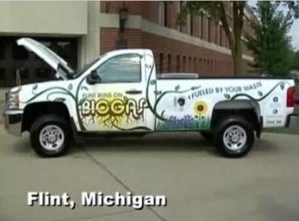 Thêm một chiếc xe chạy bằng năng lượng từ rác thải - 1