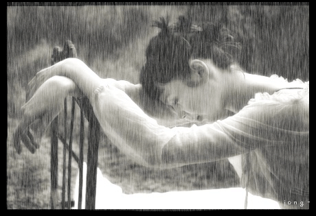 “Tháng bảy mưa ngâu, nghe lòng sầu muộn”  - 1