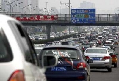 Trung Quốc: Kinh hoàng tắc đường 9 ngày, kéo dài 100km - 1 Trung Quốc: Kinh hoàng tắc đường 9 ngày, kéo dài 100km - 1