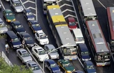 Trung Quốc: Kinh hoàng tắc đường 9 ngày, kéo dài 100km - 4 Trung Quốc: Kinh hoàng tắc đường 9 ngày, kéo dài 100km - 4