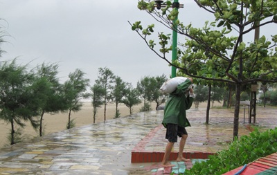 Bão “rình rập”, các địa phương khẩn trương phòng chống - 13