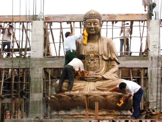 Cung đón tượng Phật Thích Ca Mâu Ni lớn nhất miền Trung - 4 Cung đón tượng Phật Thích Ca Mâu Ni lớn nhất miền Trung - 4