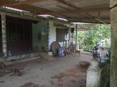 Xóm nghèo hoang mang sau cái chết của hai người buôn chanh - 1 Xóm nghèo hoang mang sau cái chết của hai người buôn chanh - 1