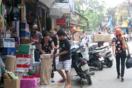 Thảnh thơi du lịch hồ Gươm, phố cổ Hà Nội bằng ô tô điện - 3