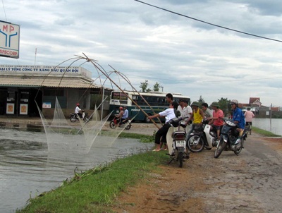 Mưu sinh sau ngày bão - 6