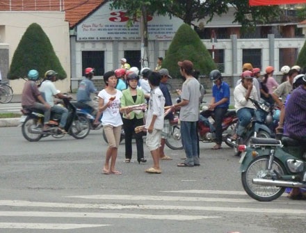 11 giờ đêm quán chay vẫn náo nhiệt - 2