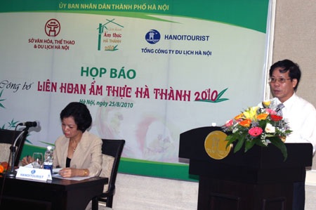 Tái hiện hình ảnh chợ Việt trong “Liên hoan ẩm thực Hà Thành” - 1 Tái hiện hình ảnh chợ Việt trong “Liên hoan ẩm thực Hà Thành” - 1