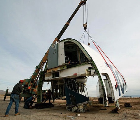 Khám phá biệt thự được xây từ máy bay Boeing 747 - 8