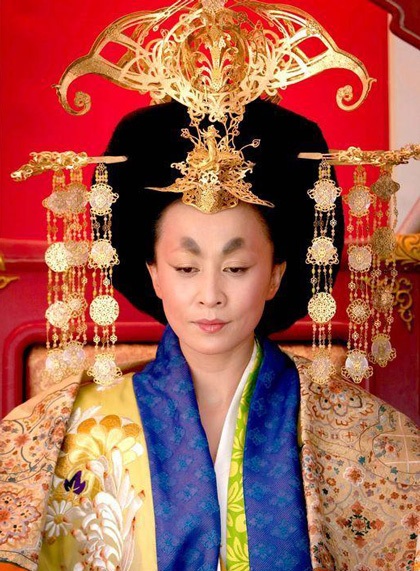 Hình ảnh lạ mắt của Lưu Gia Linh trong vai Võ Tắc Thiên - 2