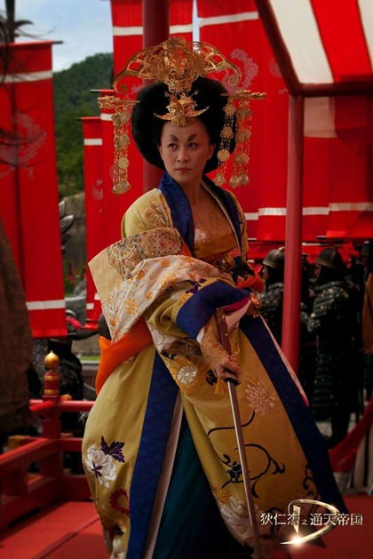 Hình ảnh lạ mắt của Lưu Gia Linh trong vai Võ Tắc Thiên - 8