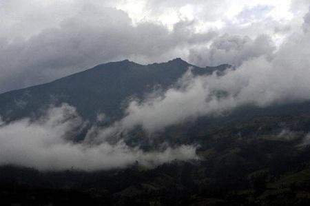 Colombia sơ tán 8.000 người vì núi lửa phun trào  - 1