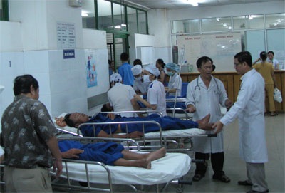 Đà Nẵng: 10 ngư dân gặp nạn được cứu vớt kịp thời - 3 Đà Nẵng: 10 ngư dân gặp nạn được cứu vớt kịp thời - 3