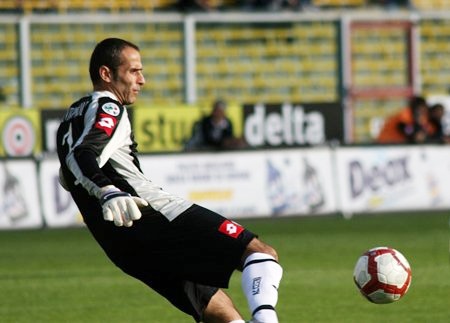 Top 10 lão tướng “đáng kính” tại Serie A 2010/11 - 9 Top 10 lão tướng “đáng kính” tại Serie A 2010/11 - 9