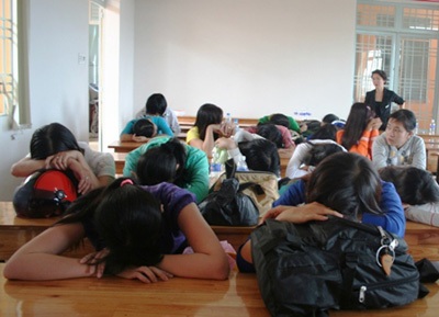 Những đường dây chọn vợ như... xem hàng hóa  - 2