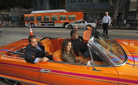 Jessica Alba xinh tươi váy ngắn dự công chiếu phim - 1